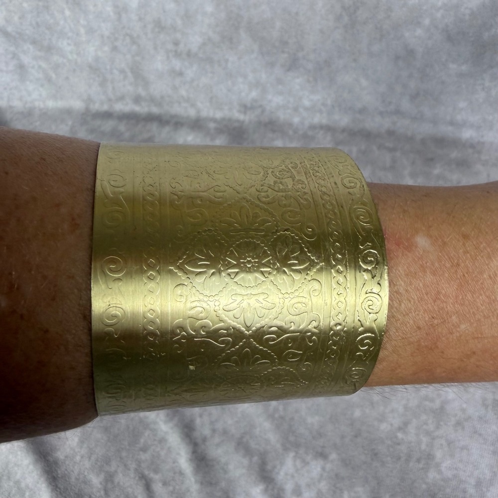 Vtg Brass Wide Cuff Bracelet Embossed Mandala Floral Upper Arm Band Boho Bangle